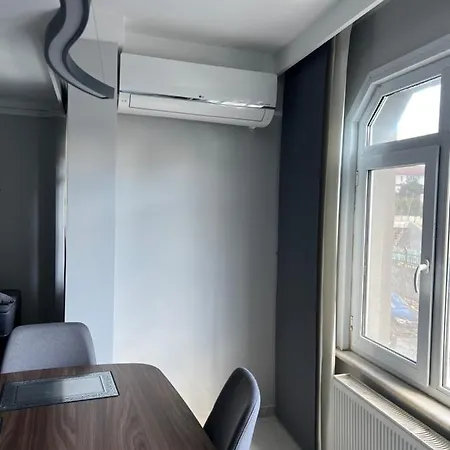 شقة Luxury Z-apart Family Homes 2 Bedrooms Wifi Near Metro Zeytinburnu